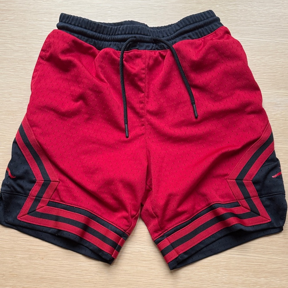 Jordan Dri-FIT
Big Kids' (Boys) Mesh Shorts